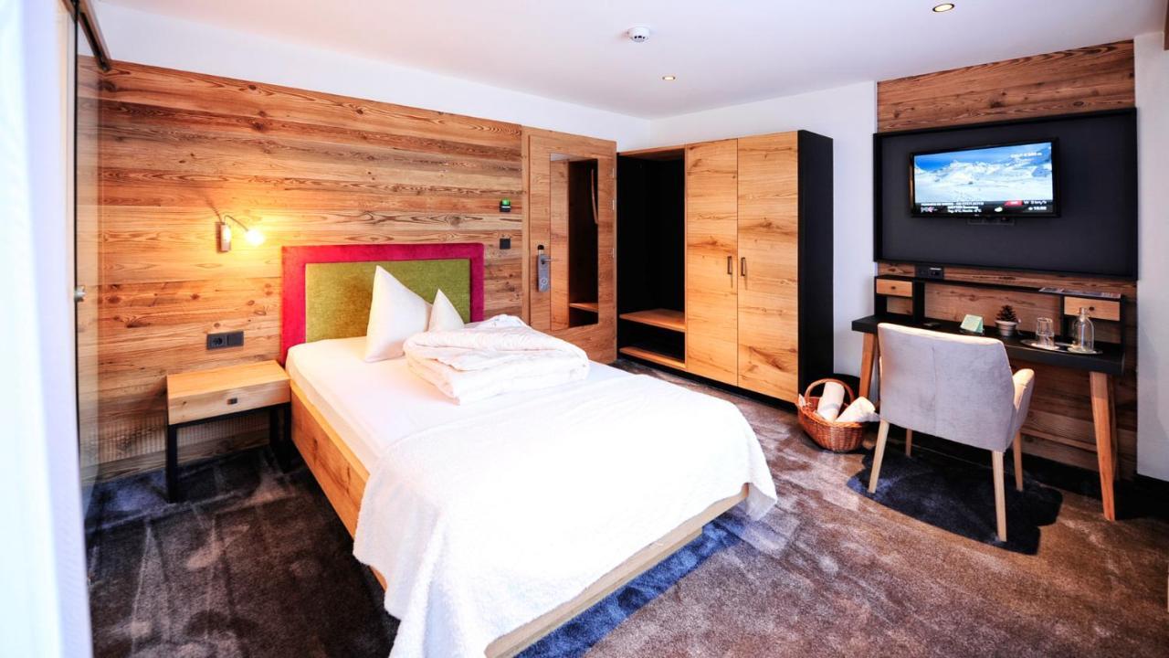Hotel Garni Stefanie Ischgl Zewnętrze zdjęcie